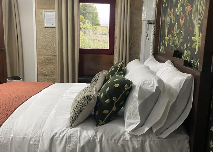 Os Fentos Bed & Breakfast *